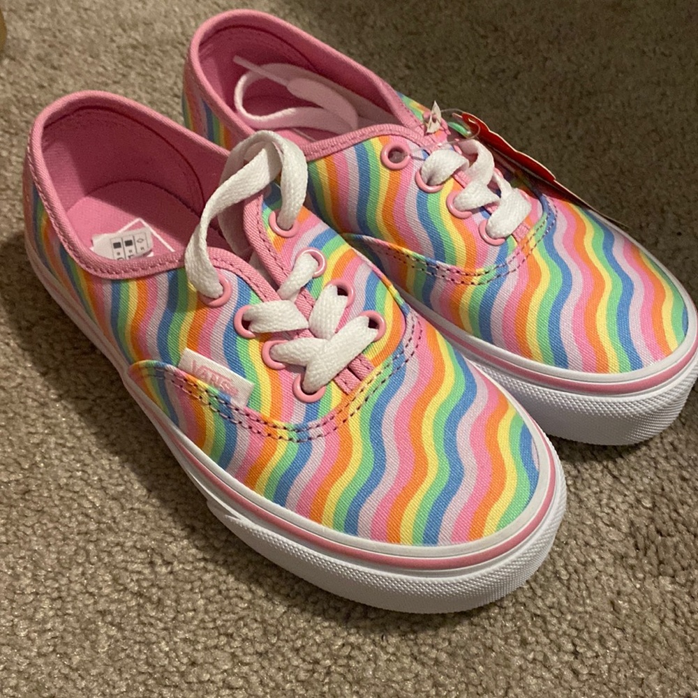 Girls - Vans Authentic Wavy Rainbow sneakers Youth Size 12